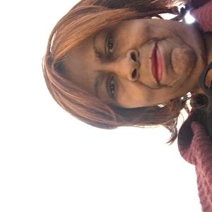 Meet your Posher, Elaine